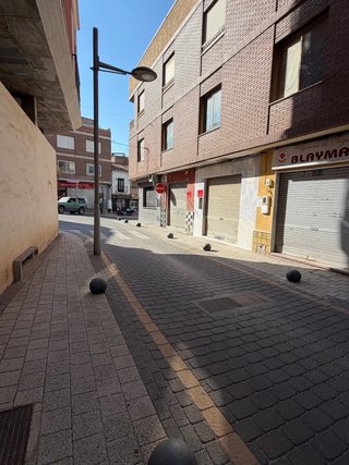 Alquiler de dos locales comerciales,