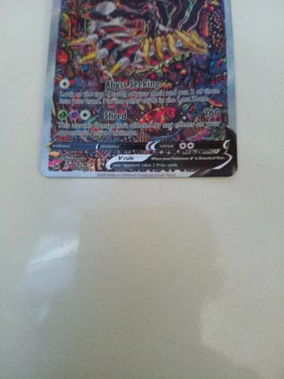 Carta Pokémon Giratina V 186/196