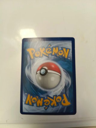 Carta Pokémon Giratina V 186/196