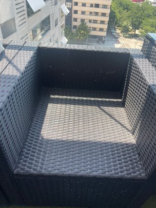 Sillones de exterior ratán marron con mesita