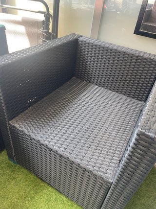 Sillones de exterior ratán marron con mesita