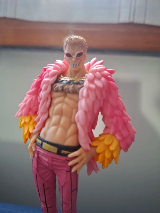 Action Figure Doflamingo One Piece 18cm