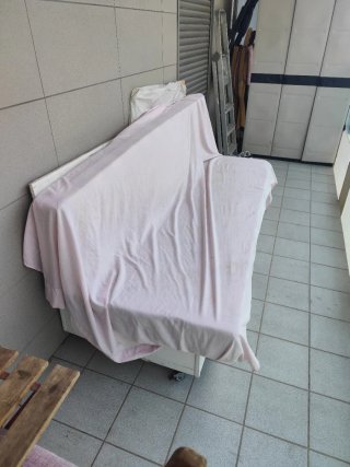 Sofá de balcón rosa