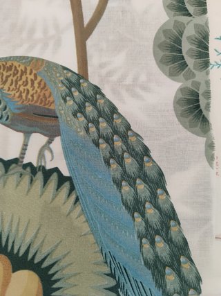 Tela de algodón con pavos reales
