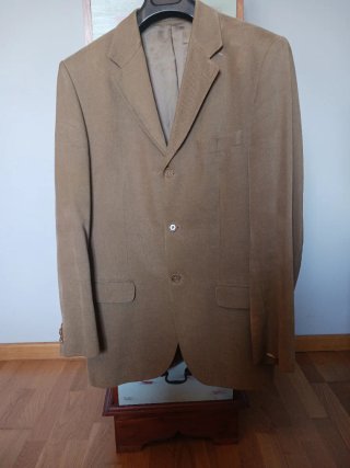 Chaqueta de traje marrón de Massimo Dutti .
