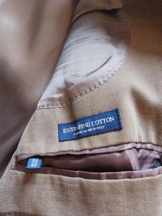 Chaqueta de traje marrón de Massimo Dutti .