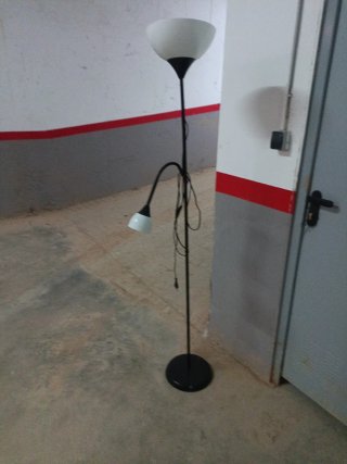 Lámpara de pie moderna