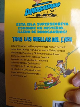 Libro tras las huellas del t-rex, Gerónimo Stilton