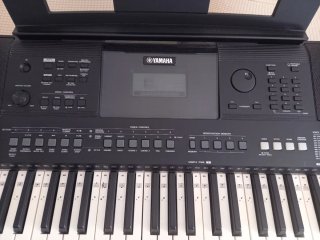 Teclado Yamaha PSR E463
