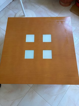 Mesa TV con ruedas y cristal