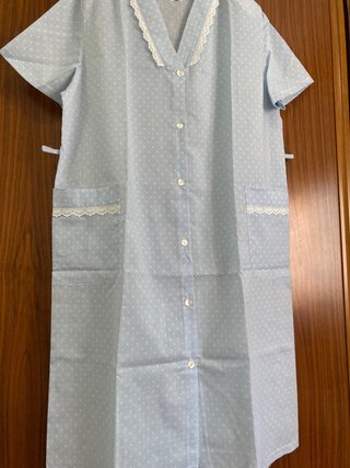 Camisón y bata azul con lazo