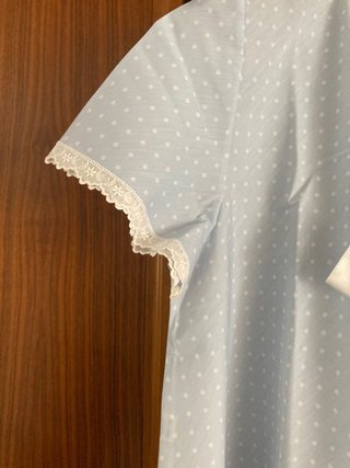 Camisón y bata azul con lazo