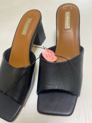 Sandalias tacón Primark negras talla 40