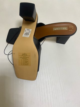 Sandalias tacón Primark negras talla 40