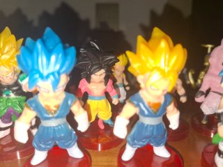 Lotto 16 Mini Figure Dragon Ball 6cm