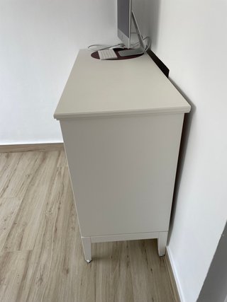CÓMODA DE MADERA