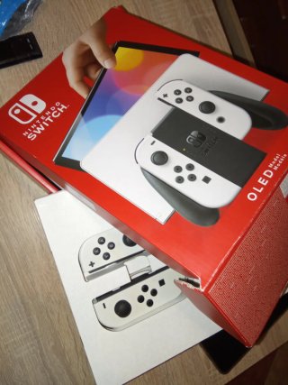 Nintendo Switch OLED Blanca y Negra CON CAJA