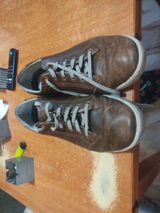Zapatos Camper Negros y de regalo zapatillas clark
