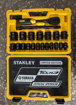 Maletín Stanley 78 Piezas Carracas y Herramientas