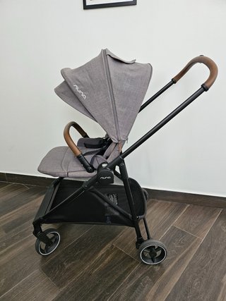 Nuna Ixxa Silla de Paseo y Capazo Gris