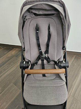 Nuna Ixxa Silla de Paseo y Capazo Gris