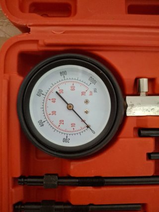 Comprobador de compresión diésel SIXTOL