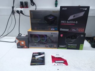 PC Gaming Ryzen 7 7800X3D + RTX 4060 32GB DDR5
