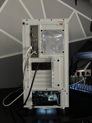 PC Gaming Ryzen 7 7800X3D + RTX 4060 32GB DDR5