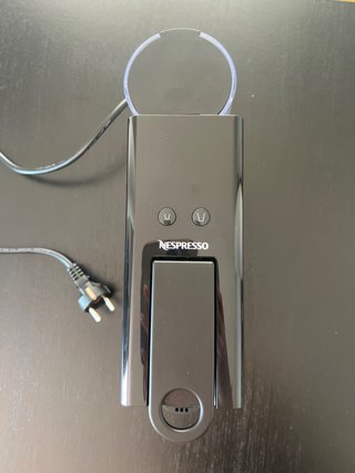 Cafetera Nespresso Essenza Mini Negra