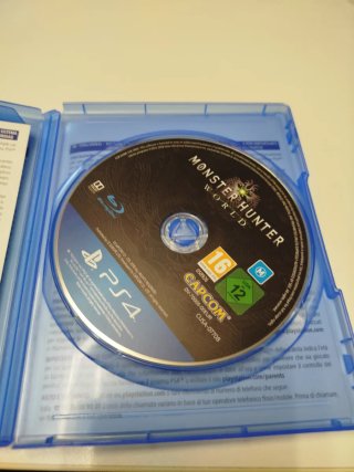 Monster Hunter World PS4 (PlayStation 4)