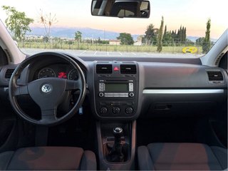 Volkswagen Golf 2004