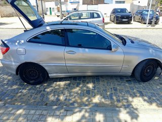Mercedes-Benz Clase C 2003