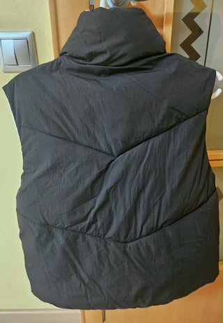 Chaleco Bershka Negro Talla S, reversible