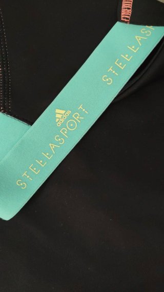 Camiseta deportiva Adidas tirantes negra