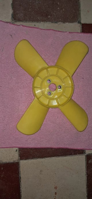 Ventilador y GRAPAS SEAT 124 1430 131