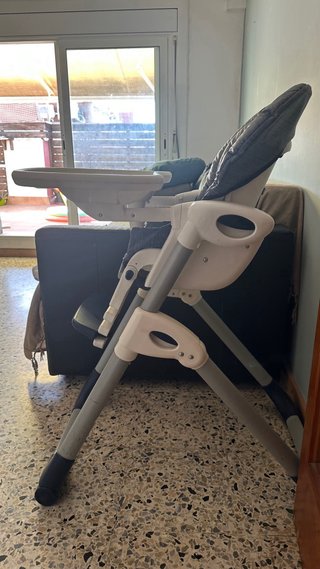 Trona Joie para bebé