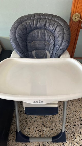 Trona Joie para bebé