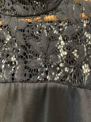 Vestido negro con encaje
