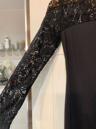 Vestido negro con encaje