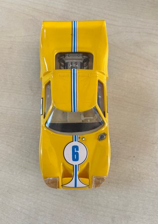 Coche Scalextric Ford GT amarillo