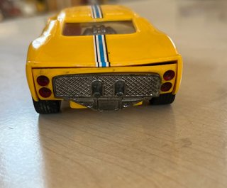 Coche Scalextric Ford GT amarillo