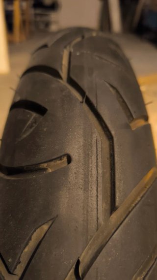 Neumático Pirelli Sport Demon 130/80-18