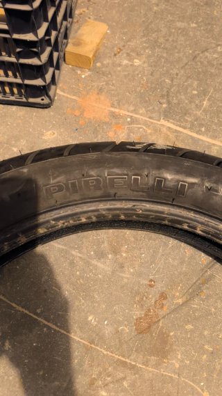 Neumático Pirelli Sport Demon 130/80-18