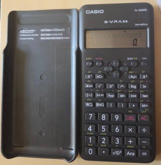 Calculadora Científica Casio fx-82MS