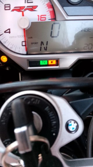 BMW 2017 con garantía y seguro,GPS movíl incluído
