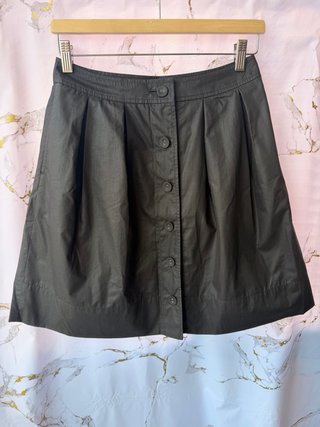 Falda corta Uniqlo negra botones Talla S