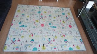 Alfombra infantil de plástico multicolor