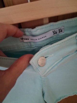 Shorts vaqueros verde claro