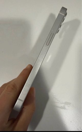 iPhone 13 Apple