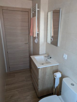 Alquilo piso por habitaciones